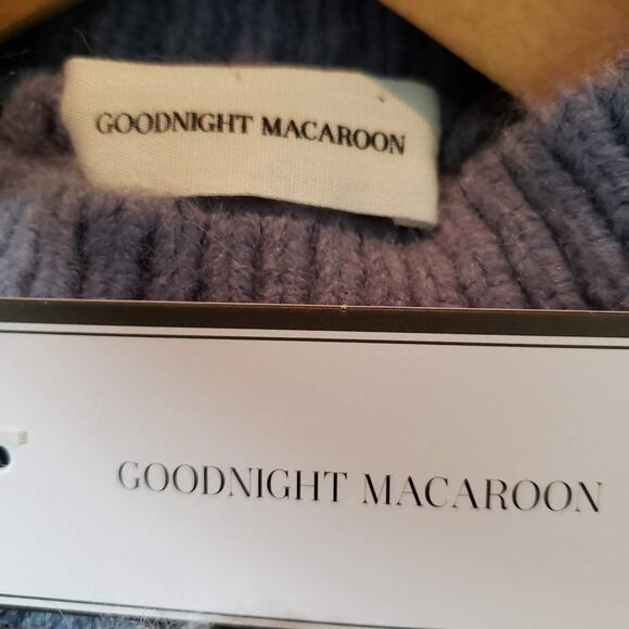 Goodnight Macaroon Sweater - M - Picture 4 of 4